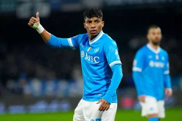 Napoli vendos ta blejë brazilianin Santos